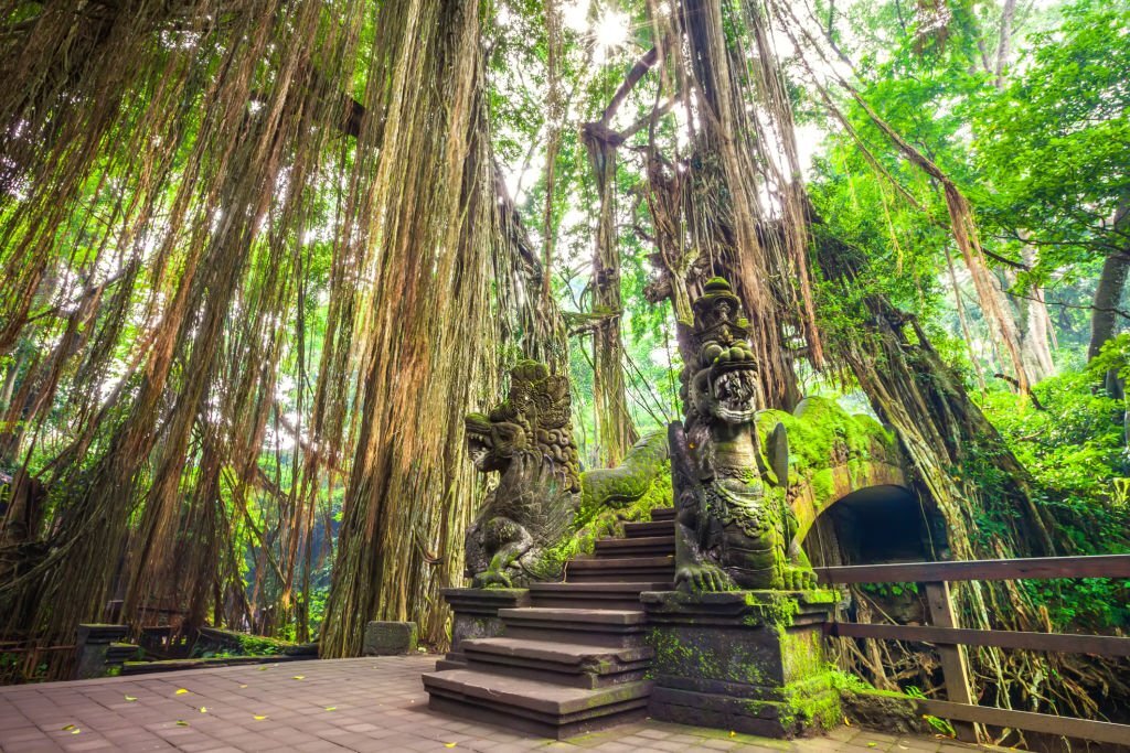 Jembatan Naga di Monkey Forest Ubud